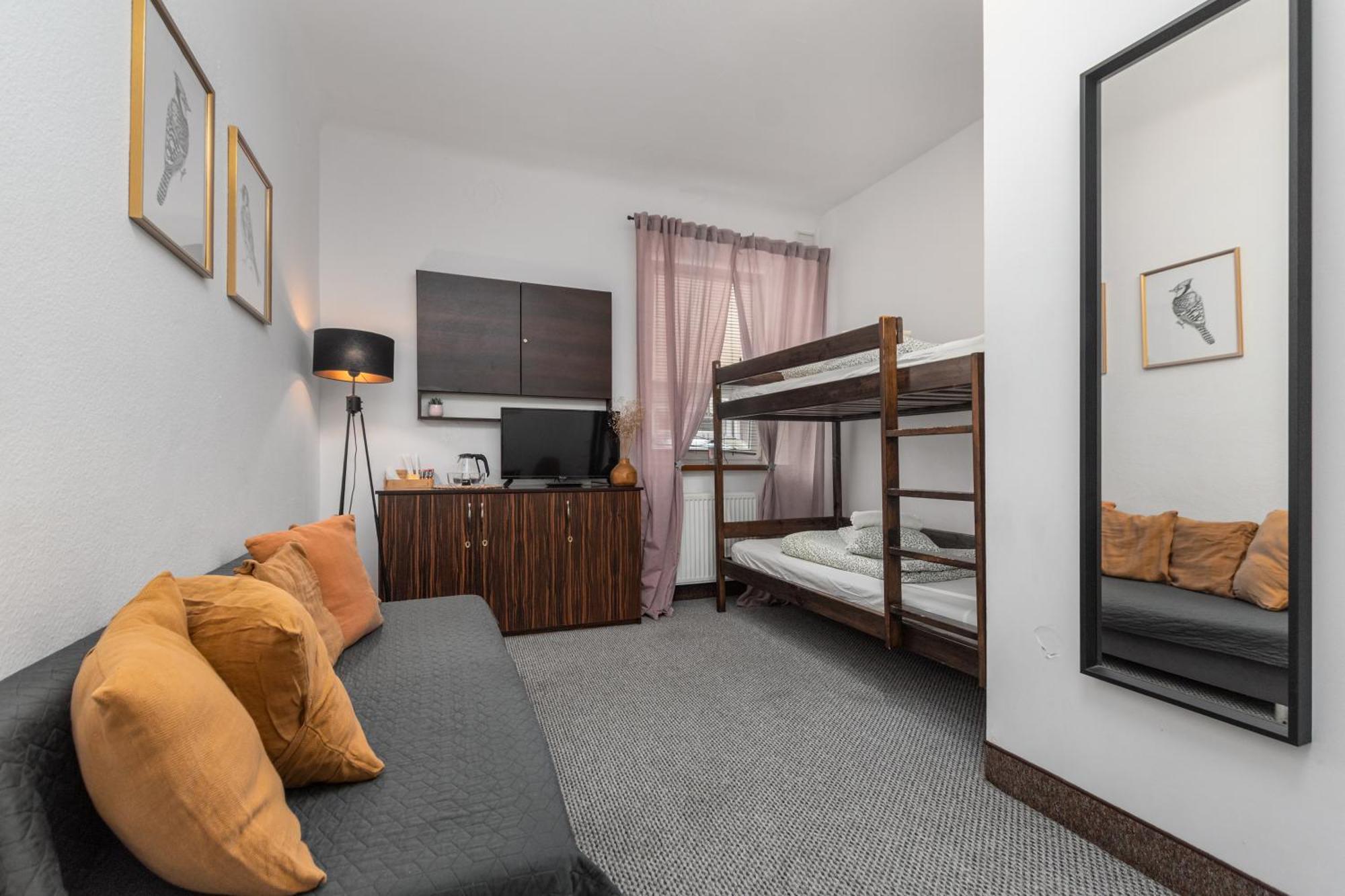 Coco Hostel *